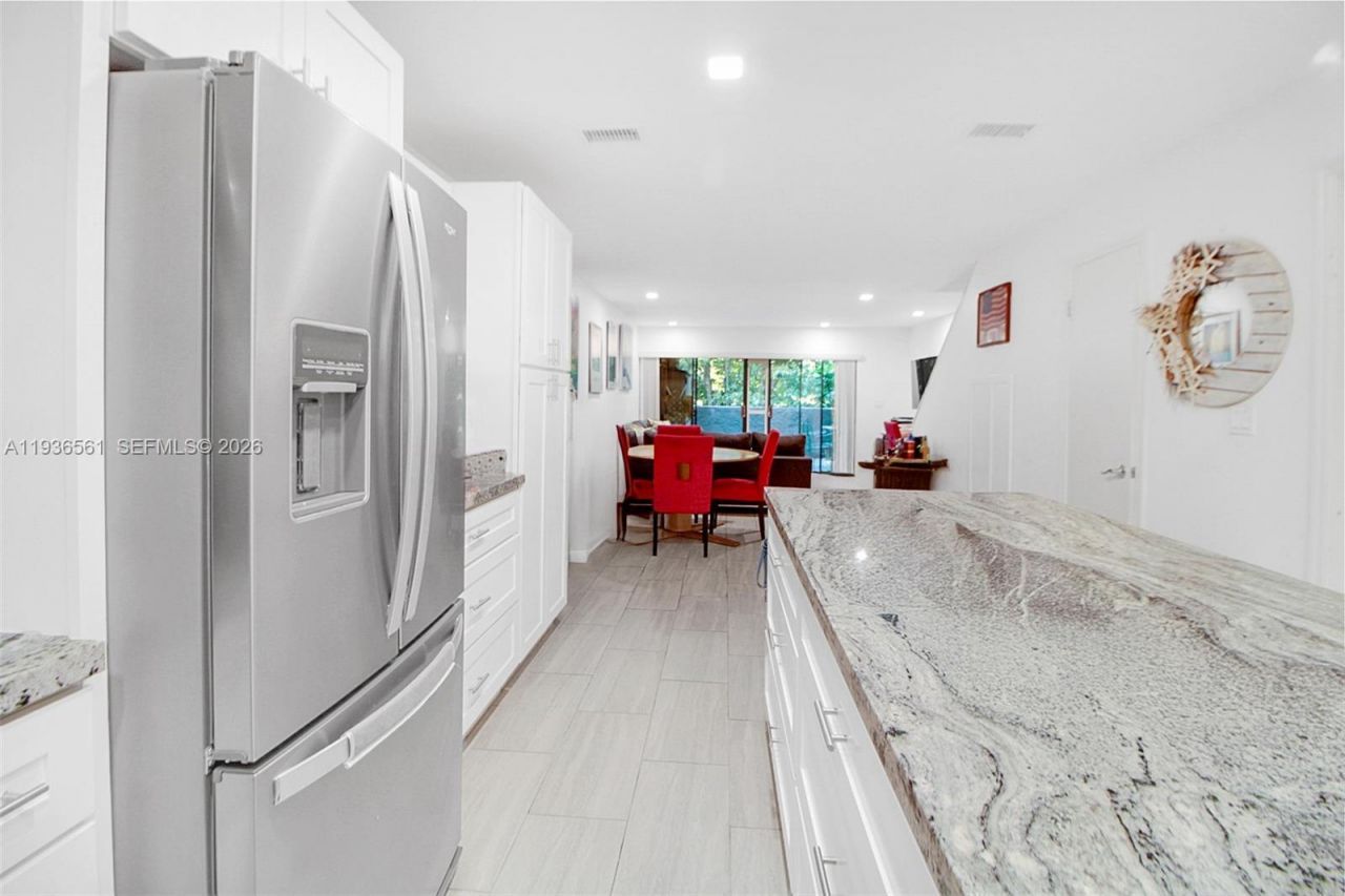 1000 NW N River Dr, Unit 20, Miami, FL 33136 Photo