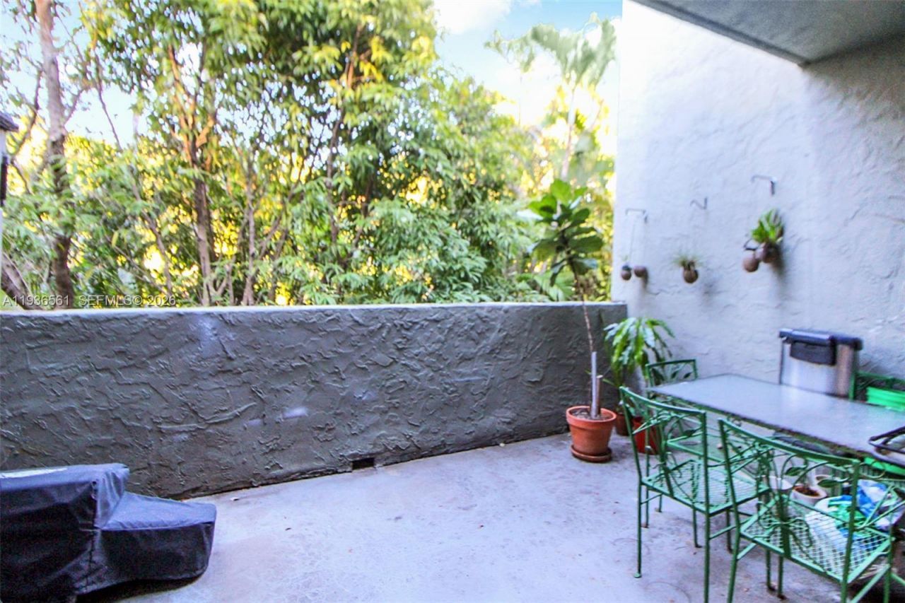 1000 NW N River Dr, Unit 20, Miami, FL 33136 Photo