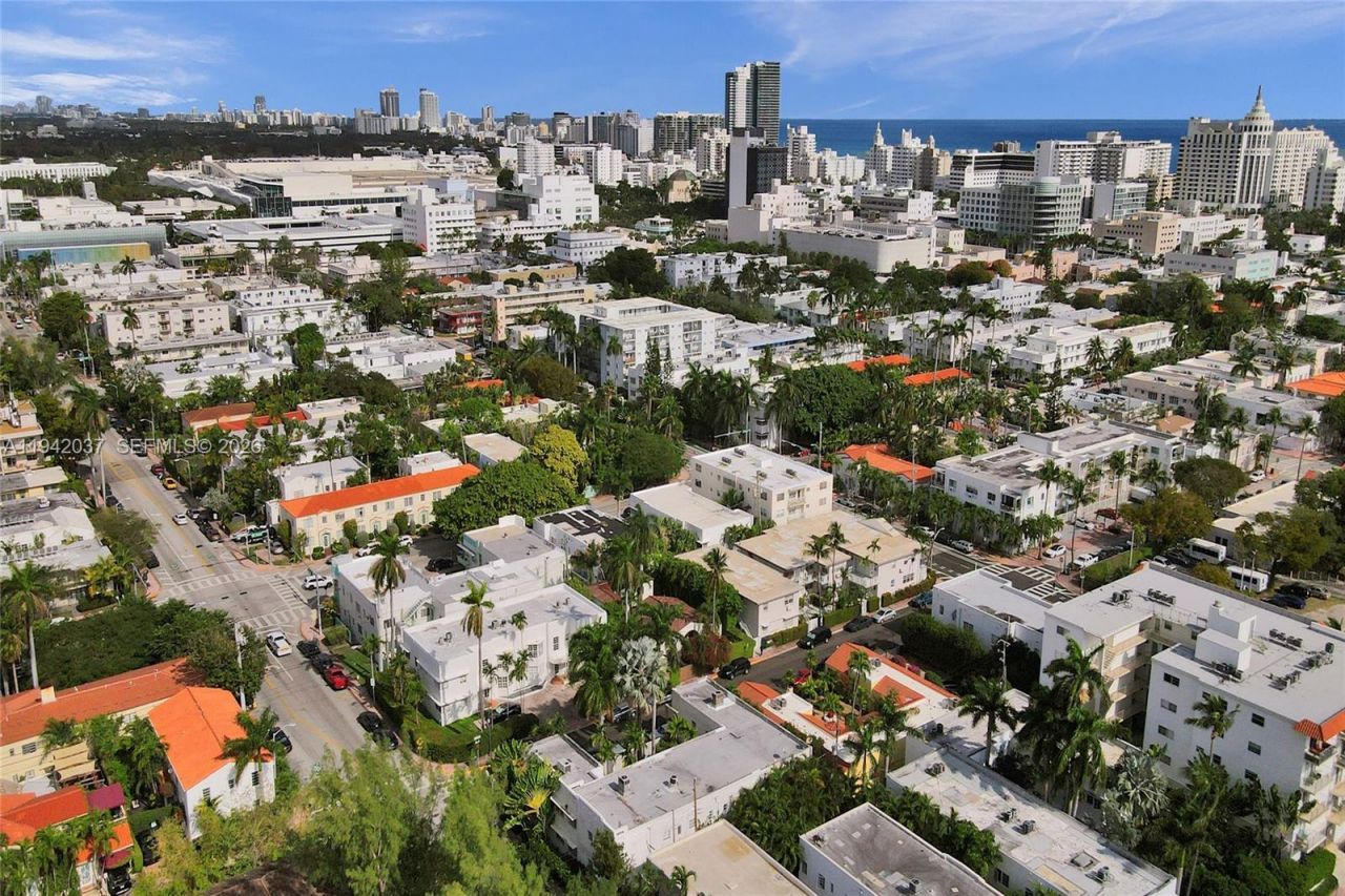 717 Espanola Way , Unit 205, Miami Beach, FL 33139 Photo