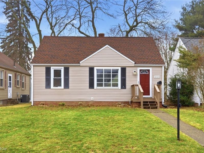 2125 39th Street NW, Canton, OH 44709 Photo 1