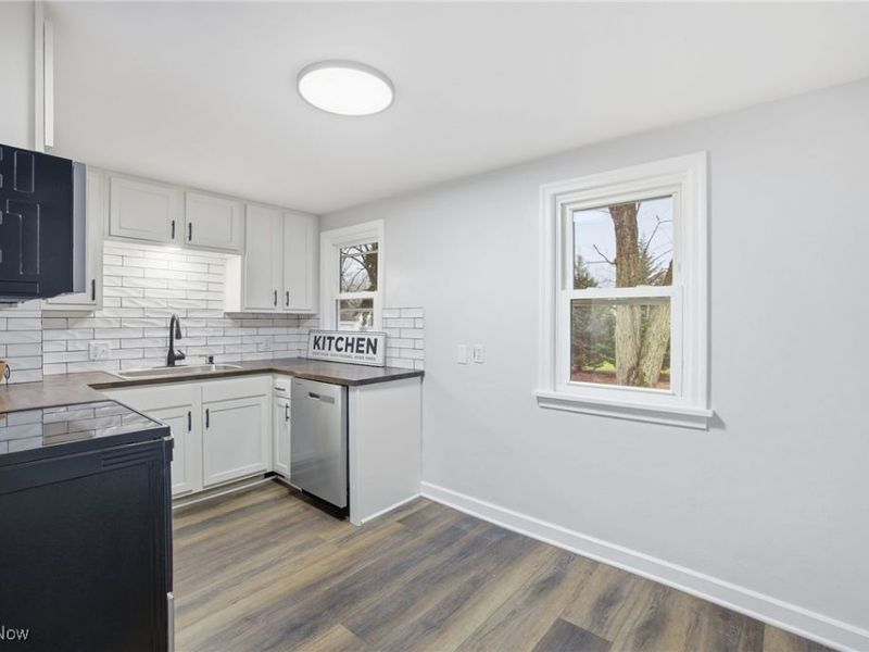 2125 39th Street NW, Canton, OH 44709 Photo 10