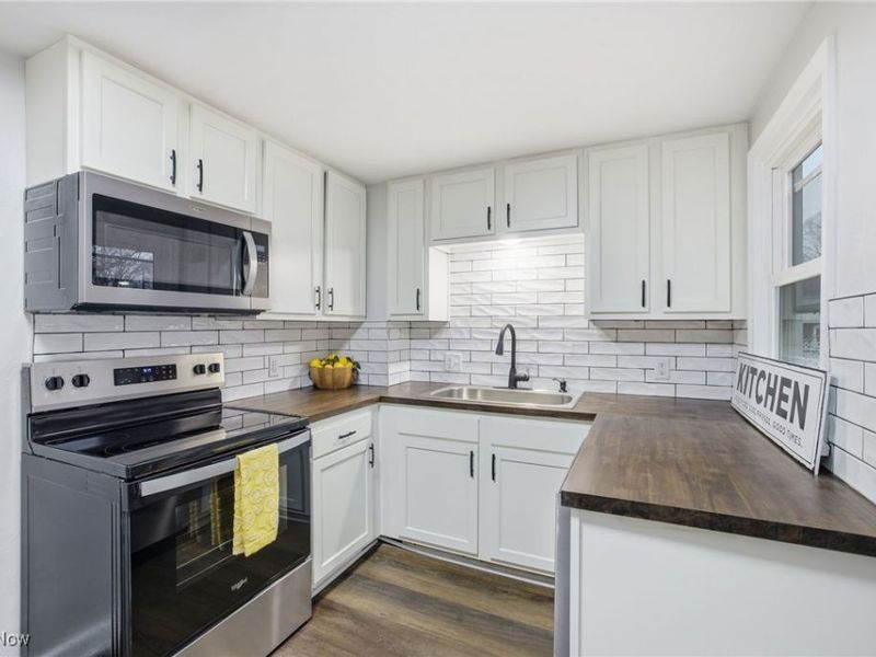 2125 39th Street NW, Canton, OH 44709 Photo 12