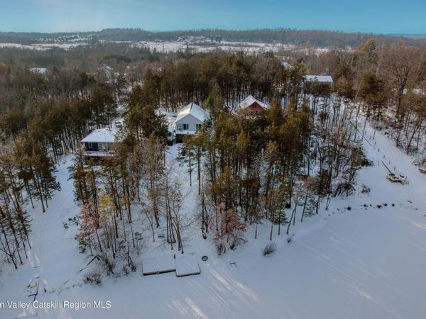 13 Andre Court, Athens, NY 12015