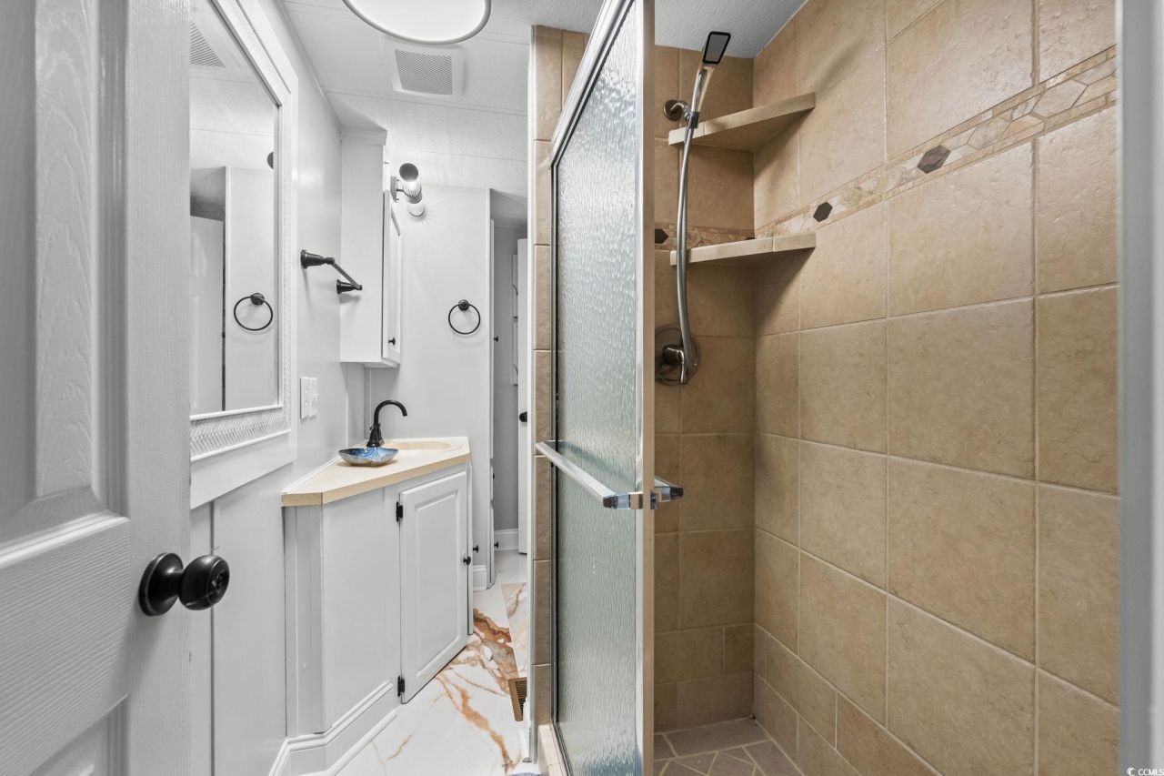 6001 - 5610 S Kings Hwy. Photo 32