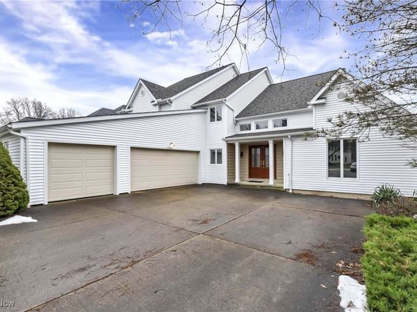 4397 Prestwick Crossing, Westlake, OH 44145