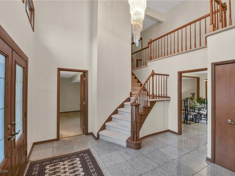 4397 Prestwick Crossing, Westlake, OH 44145 Photo 8