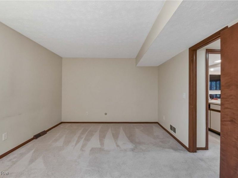 4397 Prestwick Crossing, Westlake, OH 44145 Photo 9