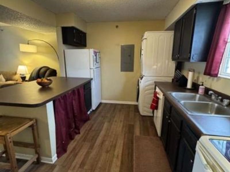 15 S Shafer Street, Unit 608, Athens, OH 45701 Photo 9