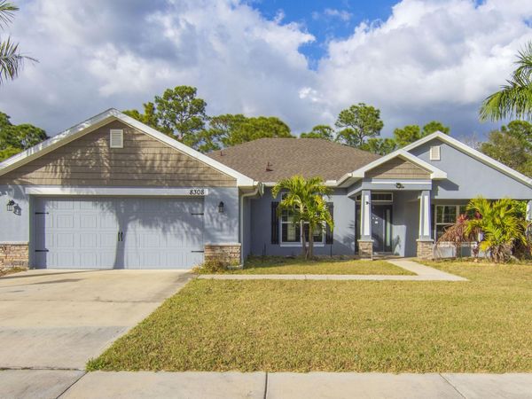 8308 Amalfi Circle, Fort Pierce, FL 34951