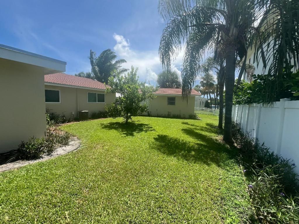 2081 Joy Rene Lane, North Palm Beach, FL 33408 Photo