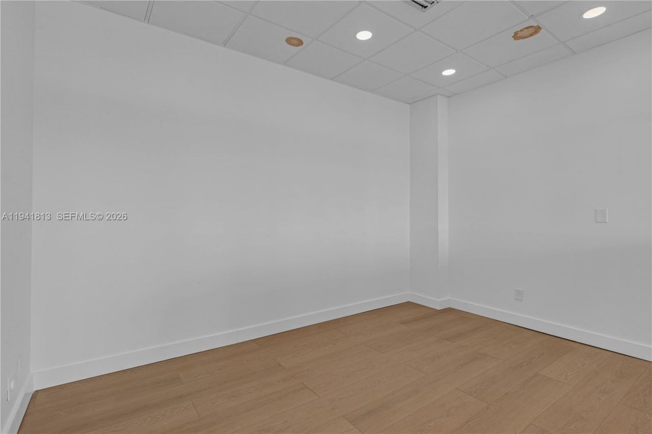 13499 Biscayne Blvd, Unit CUT-1-2-3, North Miami, FL 33181 Photo