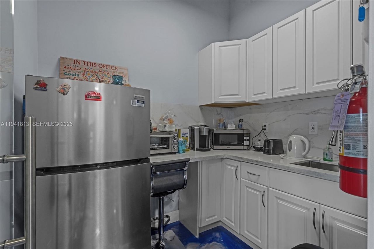 13499 Biscayne Blvd, Unit CUT-1-2-3, North Miami, FL 33181 Photo