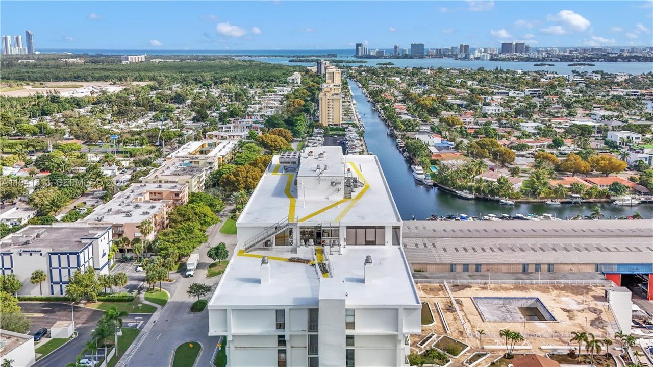 13499 Biscayne Blvd, Unit CUT-1-2-3, North Miami, FL 33181 Photo