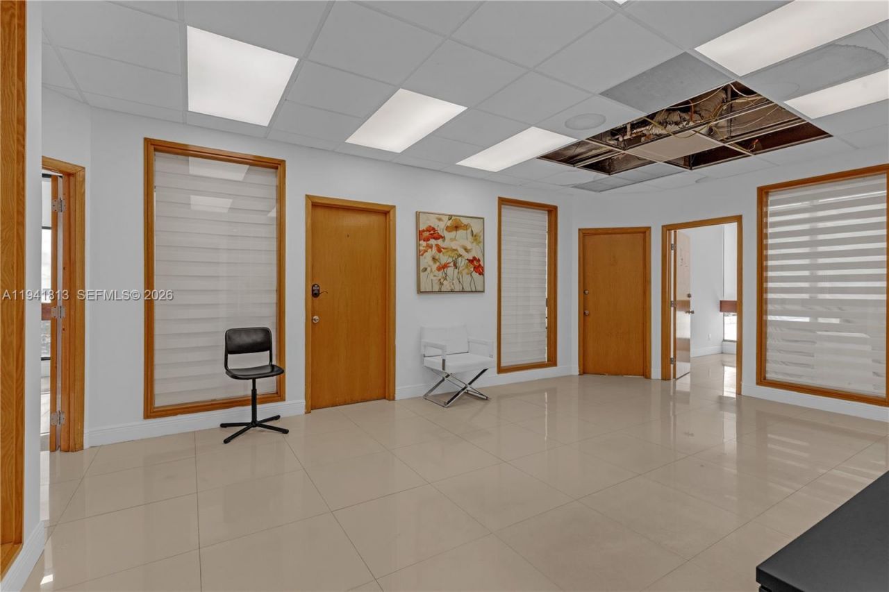 13499 Biscayne Blvd, Unit CUT-1-2-3, North Miami, FL 33181 Photo