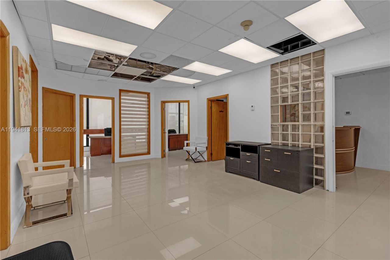 13499 Biscayne Blvd, Unit CUT-1-2-3, North Miami, FL 33181 Photo