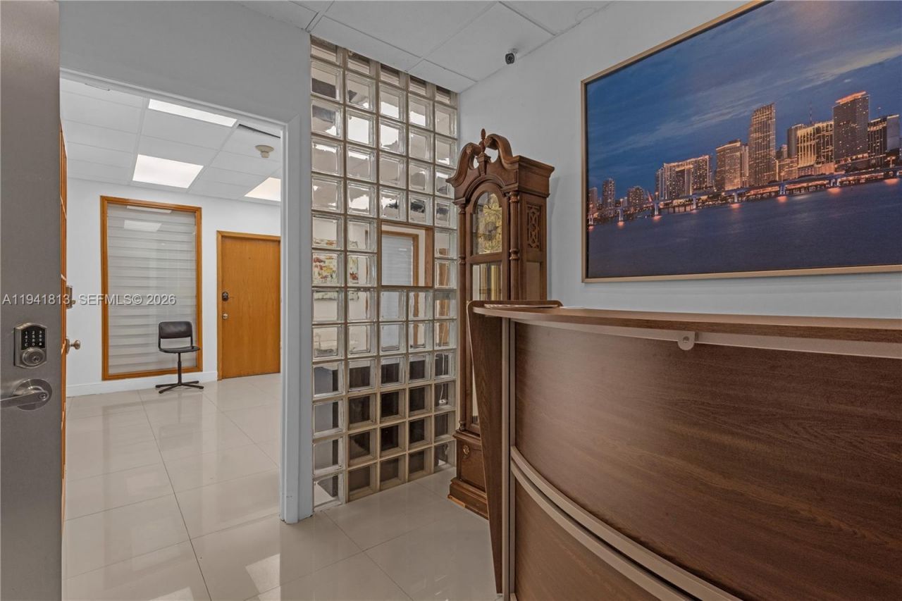 13499 Biscayne Blvd, Unit CUT-1-2-3, North Miami, FL 33181 Photo