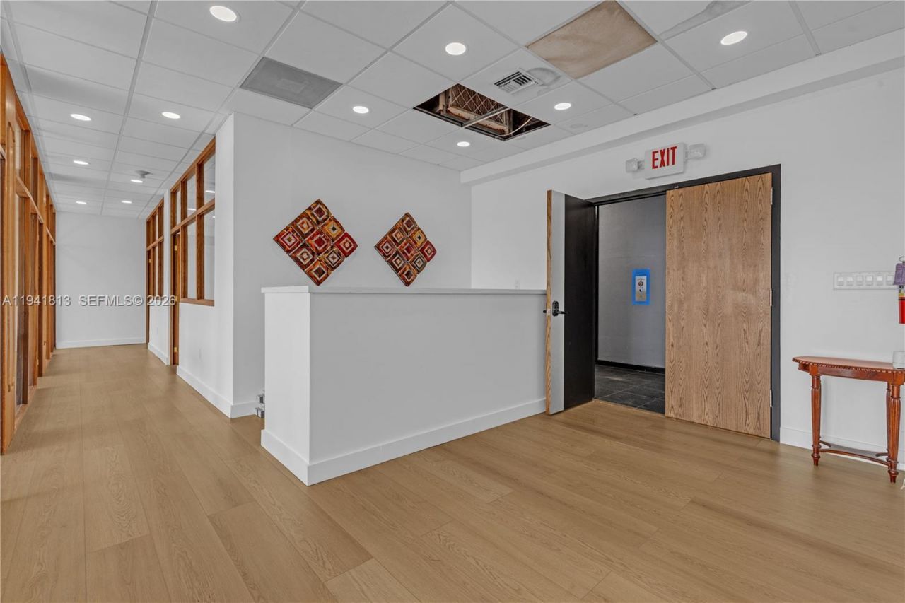 13499 Biscayne Blvd, Unit CUT-1-2-3, North Miami, FL 33181 Photo