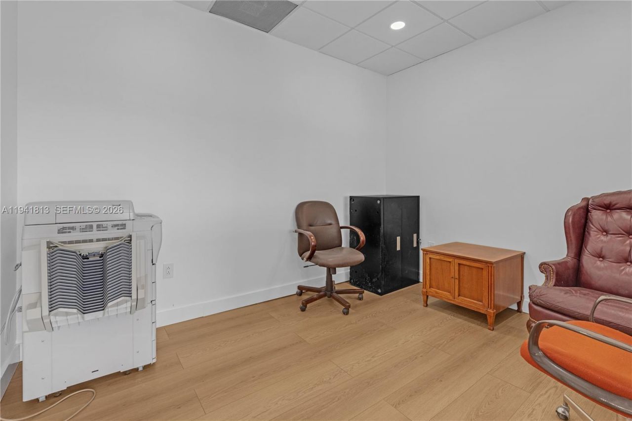 13499 Biscayne Blvd, Unit CUT-1-2-3, North Miami, FL 33181 Photo