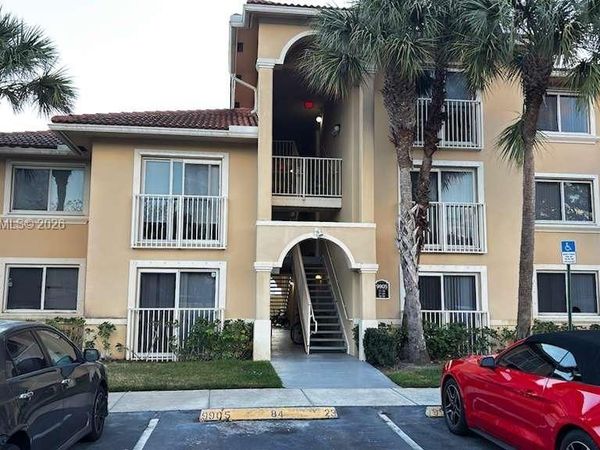9905 Westwood Dr, Unit 34-3, Tamarac, FL 33321