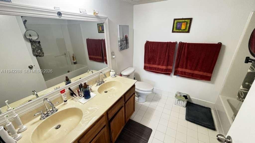 9905 Westwood Dr, Unit 34-3, Tamarac, FL 33321 Photo