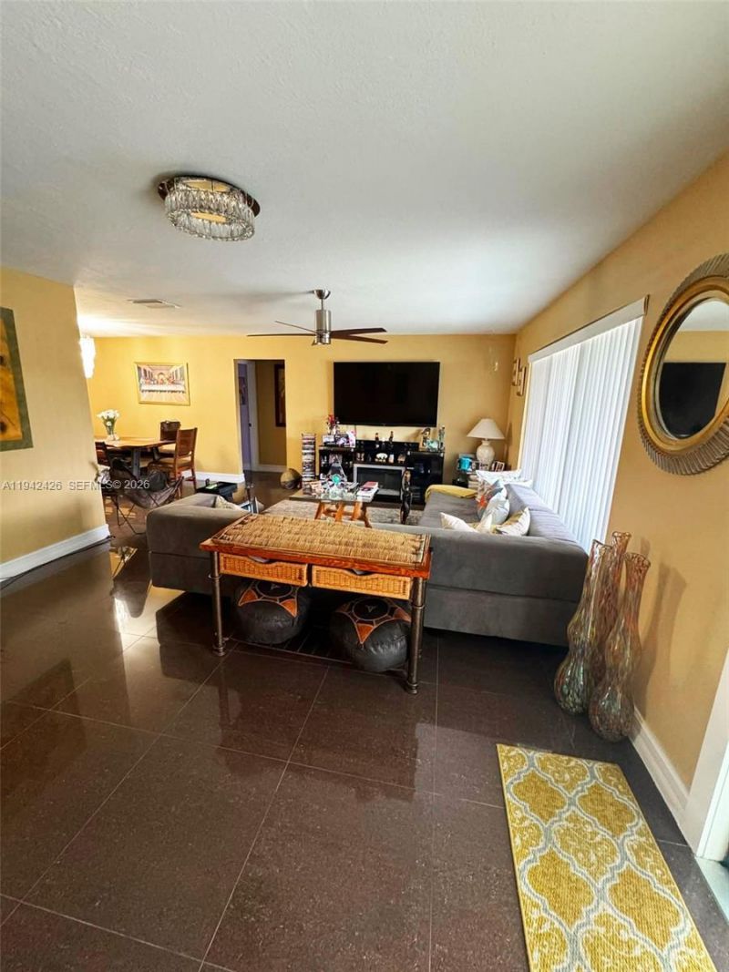 4701 NW 44th St, Tamarac, FL 33319 Photo