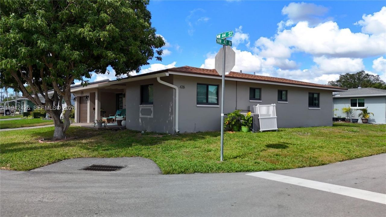 4701 NW 44th St, Tamarac, FL 33319 Photo