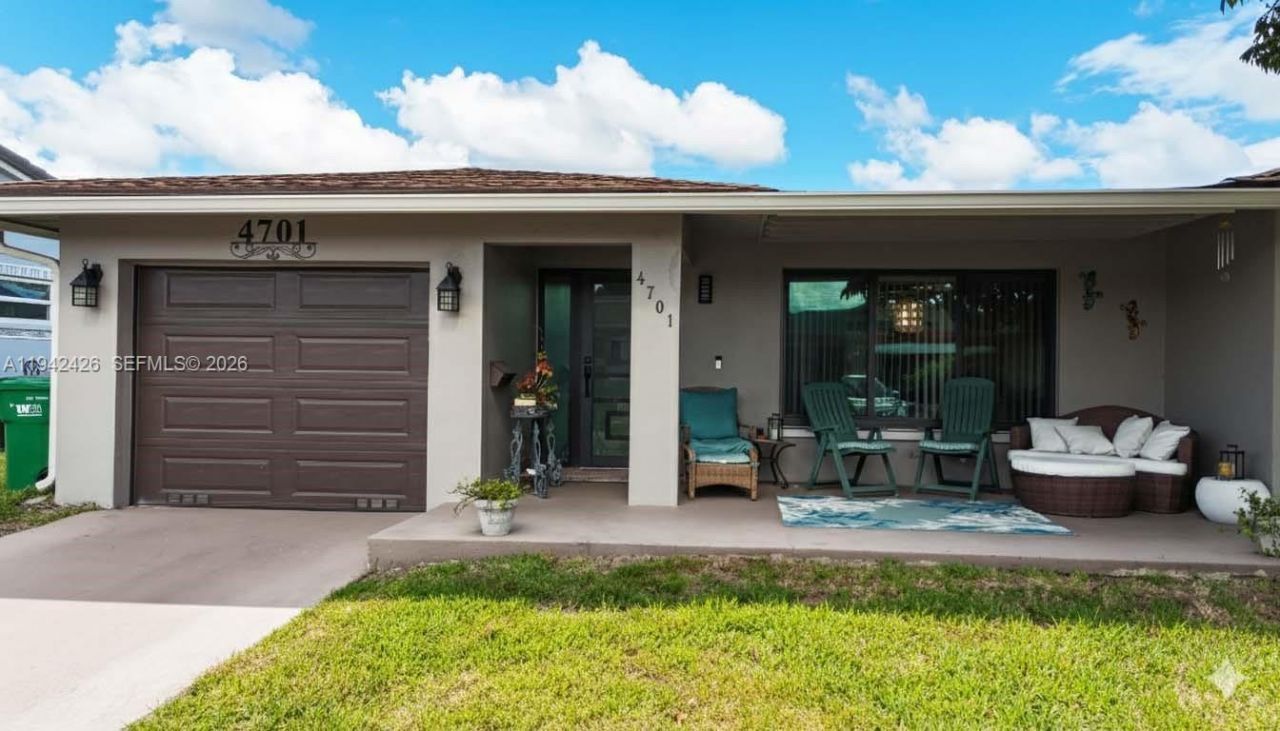 4701 NW 44th St, Tamarac, FL 33319 Photo