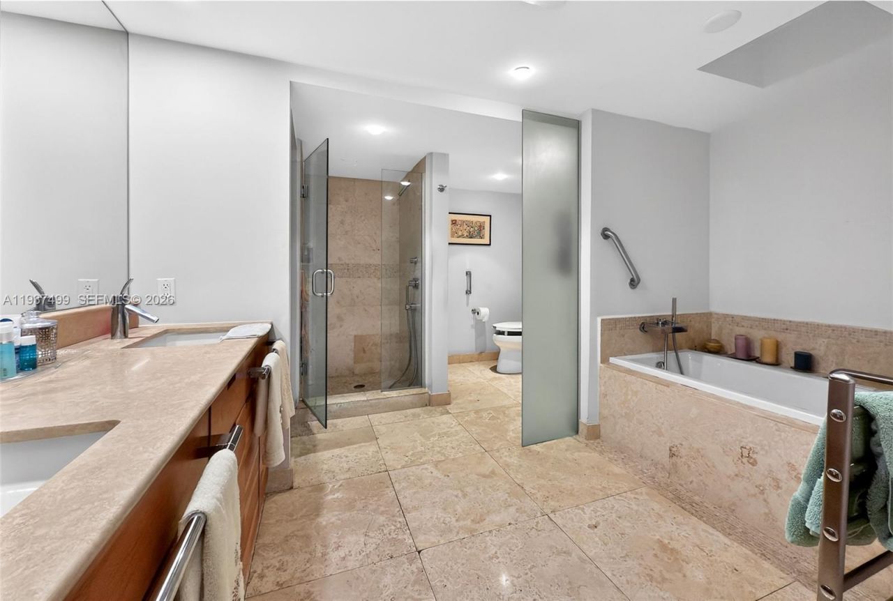 141 Crandon Blvd, Unit 338, Key Biscayne, FL 33149 Photo