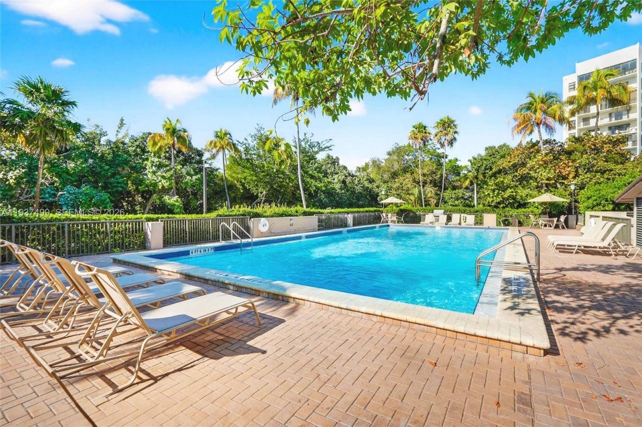 141 Crandon Blvd, Unit 338, Key Biscayne, FL 33149 Photo