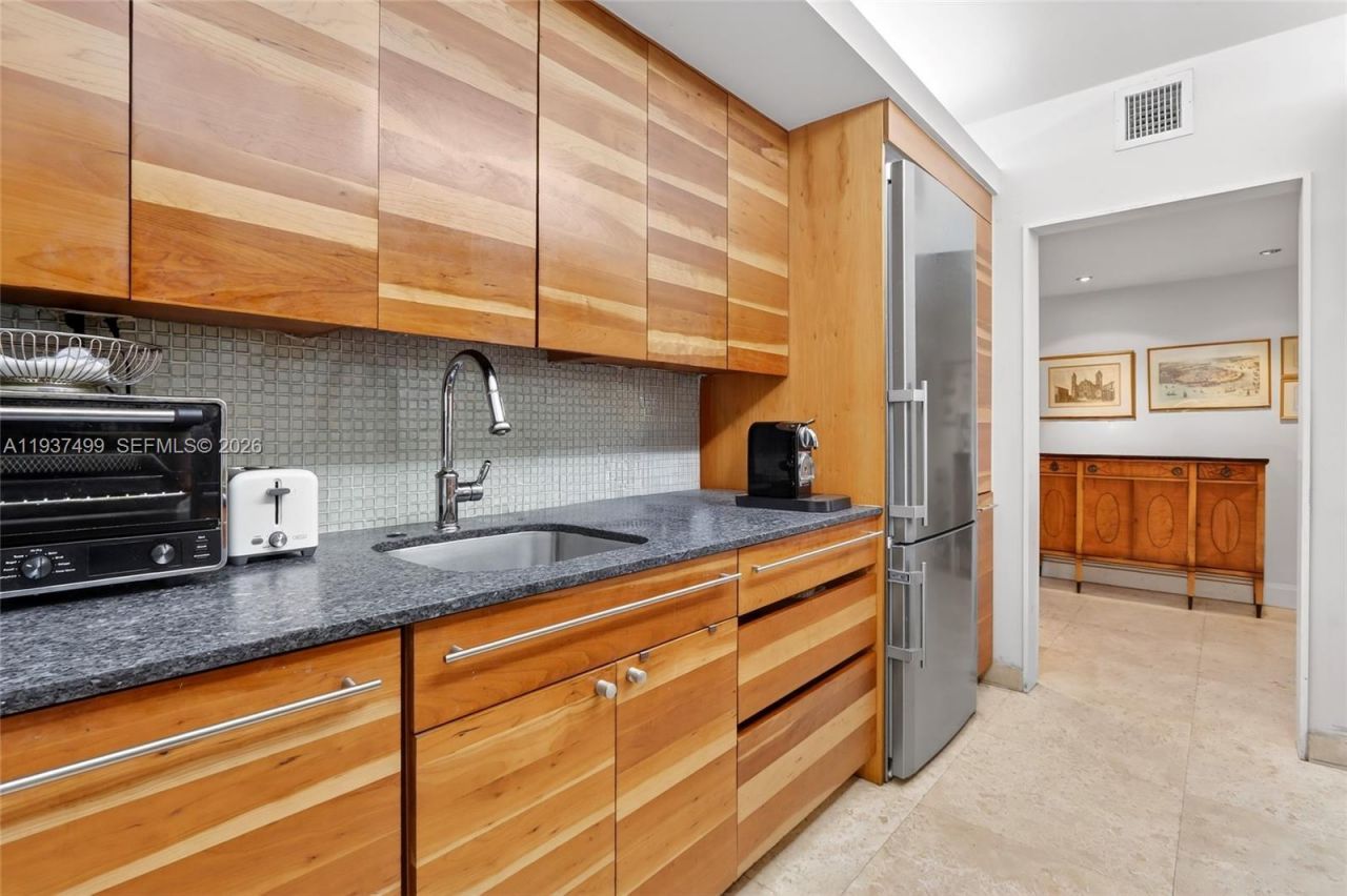 141 Crandon Blvd, Unit 338, Key Biscayne, FL 33149 Photo