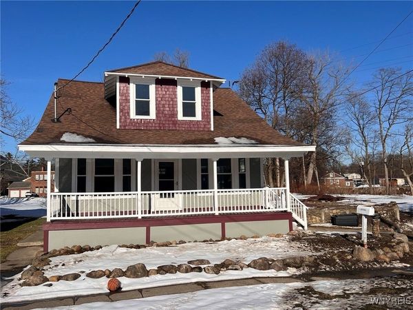 8 Rix Place, Silver Creek, NY 14136