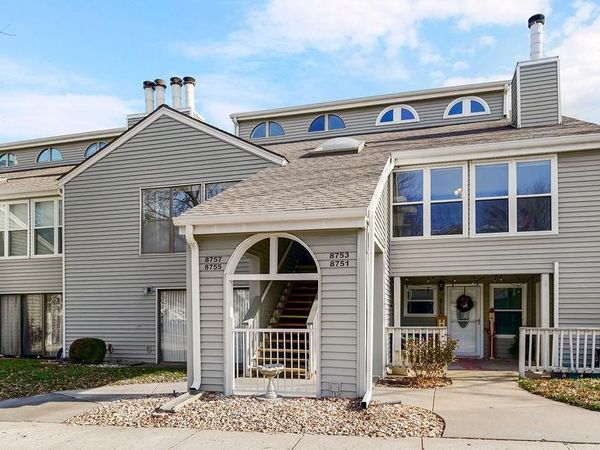 8757 W 106th Terrace, Overland Park, KS 66212