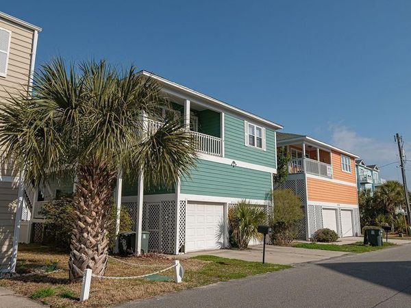 4714 Woodland St., North Myrtle Beach, SC 29582