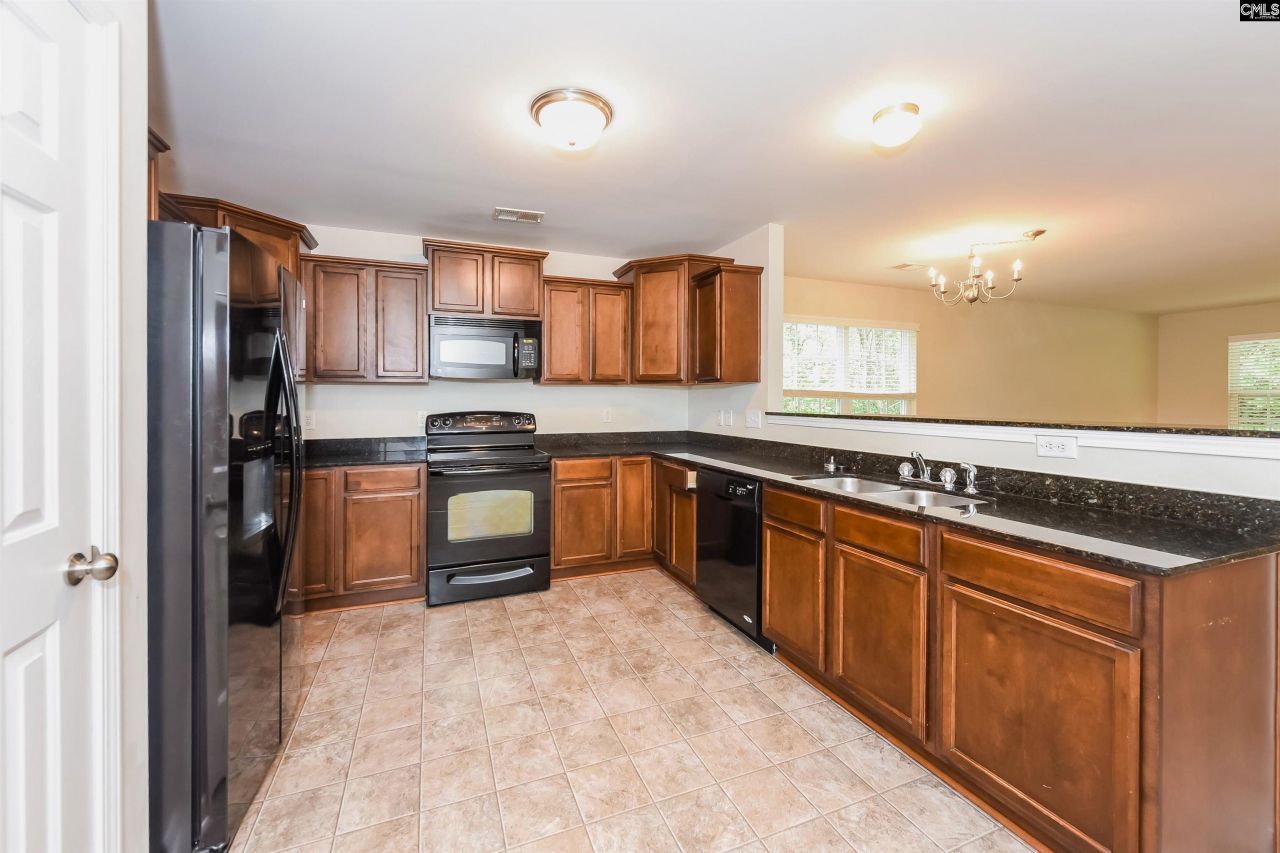 143 Vermillion Drive Photo 7