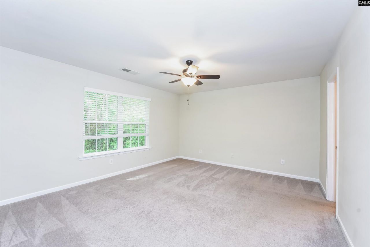 143 Vermillion Drive Photo 9