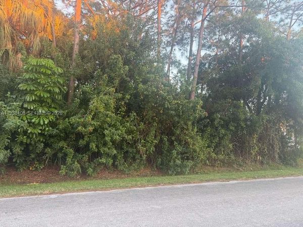 5200 Hickory Dr , Fort Pierce, FL 34982