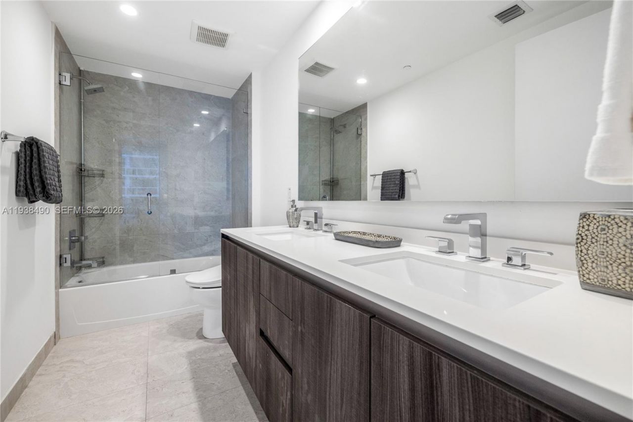 488 NE 18th St, Unit 1511, Miami, FL 33132 Photo