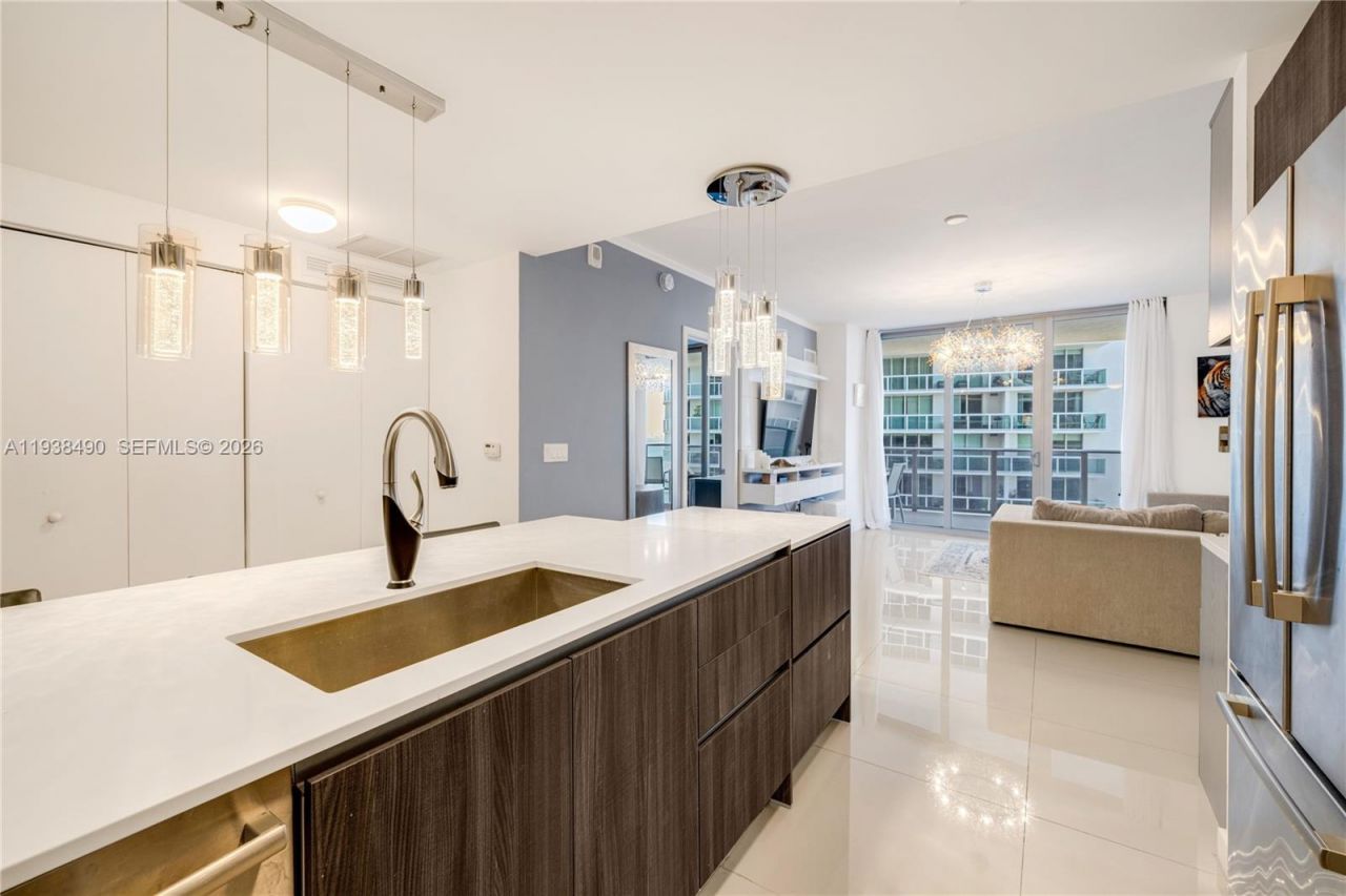 488 NE 18th St, Unit 1511, Miami, FL 33132 Photo