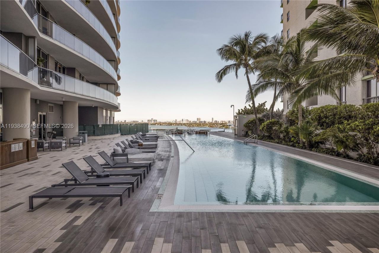 488 NE 18th St, Unit 1511, Miami, FL 33132 Photo