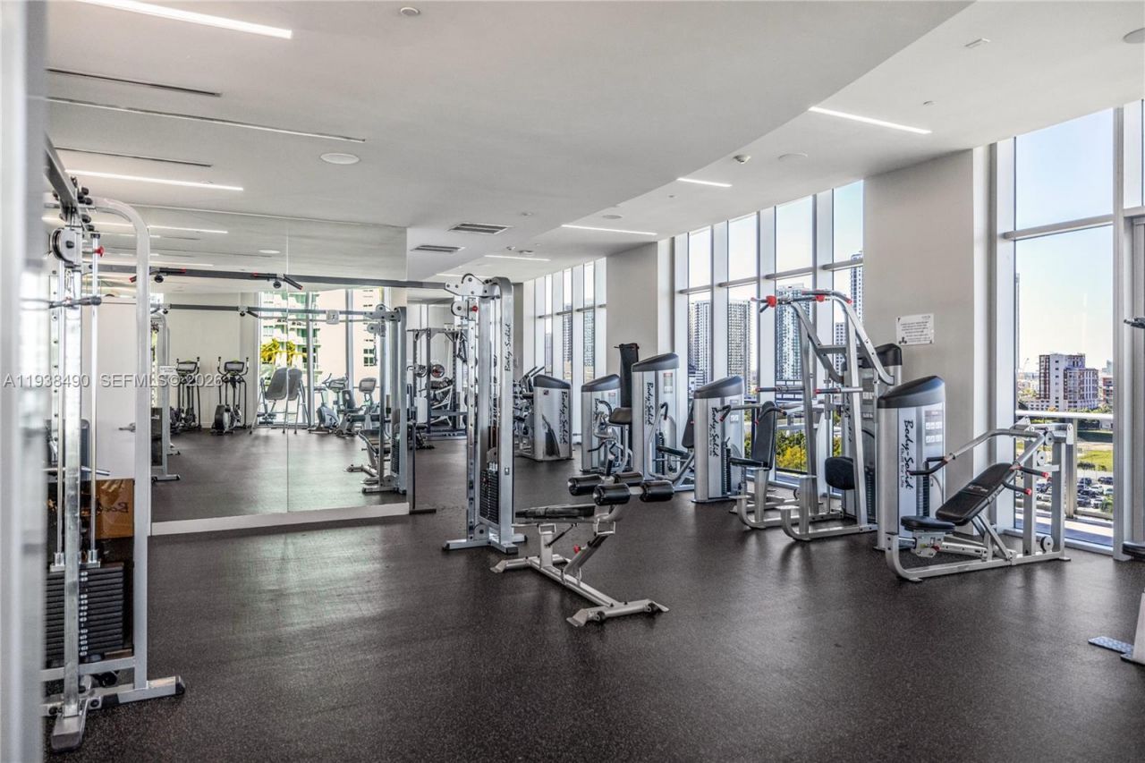 488 NE 18th St, Unit 1511, Miami, FL 33132 Photo