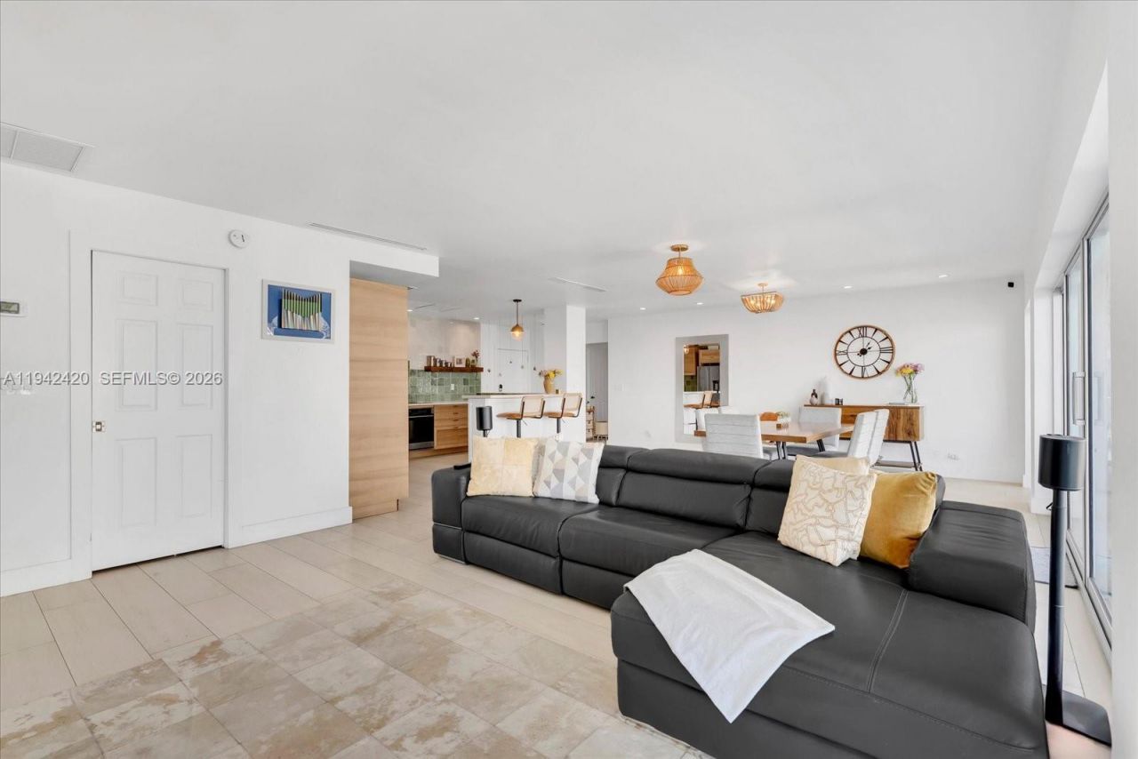 2451 Brickell Ave, Unit 17D, Miami, FL 33129 Photo