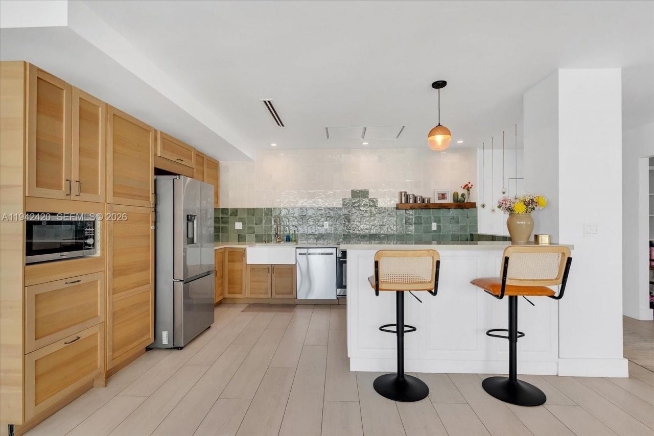 2451 Brickell Ave, Unit 17D, Miami, FL 33129 Photo