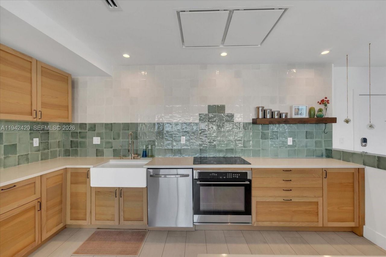 2451 Brickell Ave, Unit 17D, Miami, FL 33129 Photo