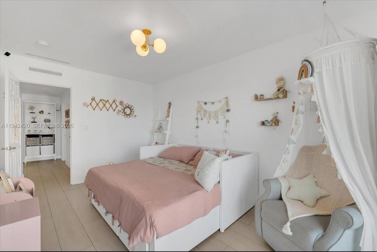 2451 Brickell Ave, Unit 17D, Miami, FL 33129 Photo