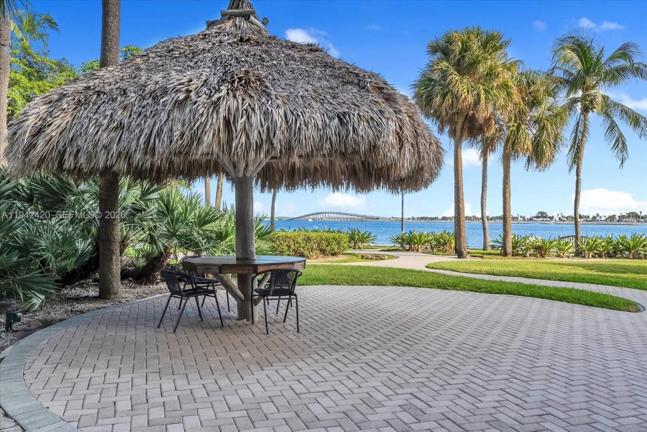 2451 Brickell Ave, Unit 17D, Miami, FL 33129 Photo