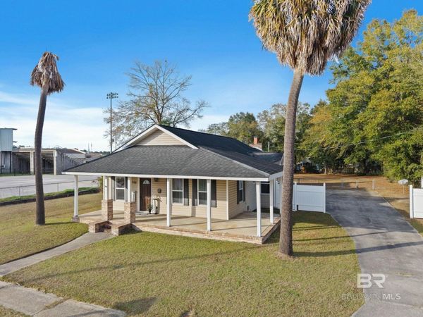 1705 Poplar Street, Flomaton, AL 36441