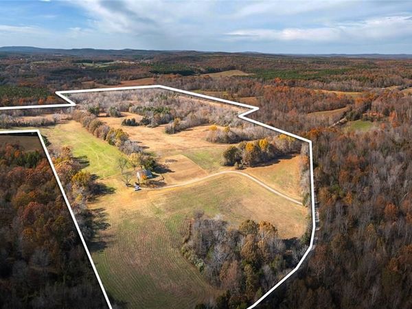 31 Sparks Hill Road, Elizabethtown, IL 62931