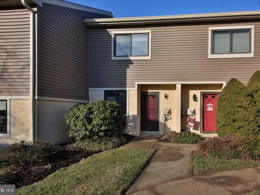 16 Ember Lane, Horsham, PA 19044 Main Photo