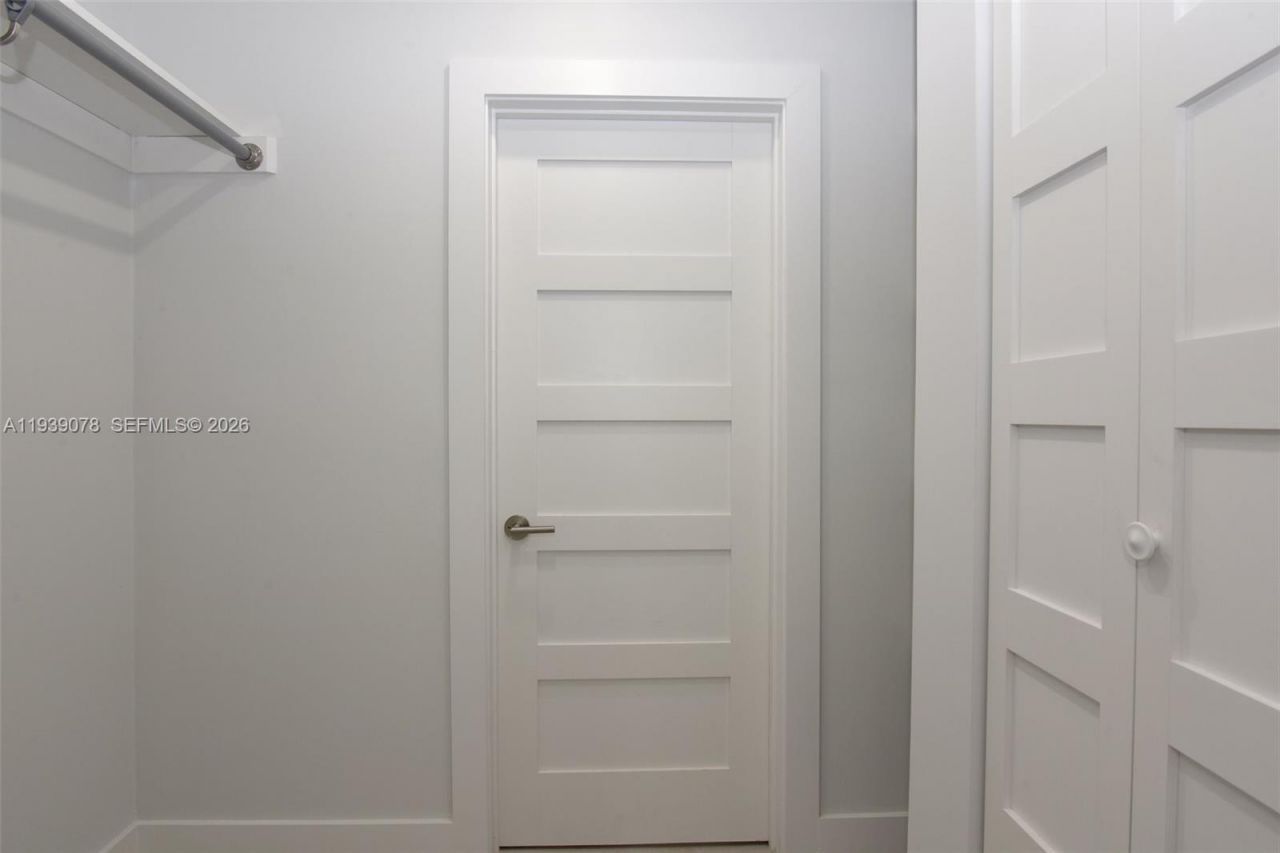 1084 NW 66th St, Miami, FL 33150 Photo