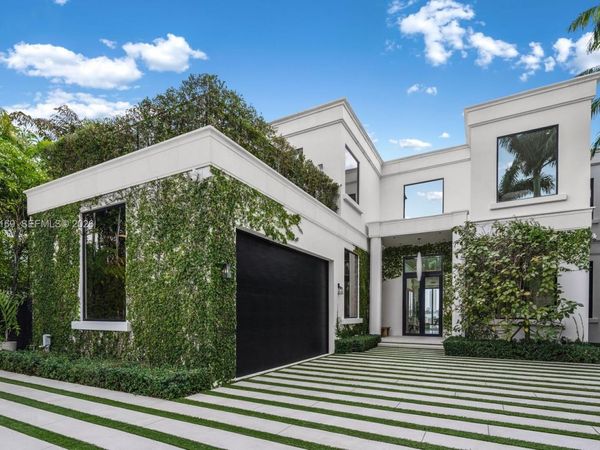 33 E Dilido Dr , Miami Beach, FL 33139